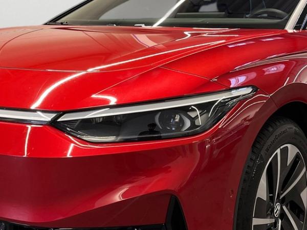 Volkswagen ID.7 Tourer Pro 210kW Garantie bis 07/2030- HUD AHK Area View Navi IQ.Drive Wärmepumpe Massage SHZ