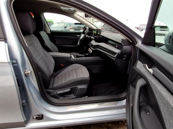 Skoda Superb Combi 2.0 TDI Selection DSG Matrix AHK Na