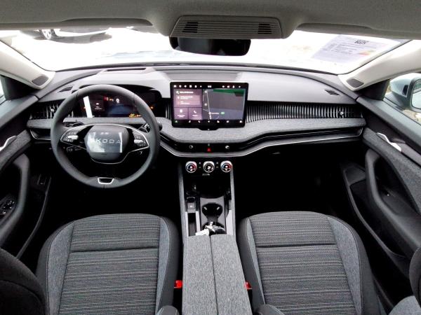 Skoda Superb Combi 2.0 TDI Selection DSG Matrix AHK Na