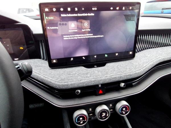 Skoda Superb Combi 2.0 TDI Selection DSG Matrix AHK Na