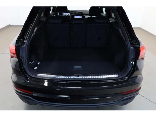 Audi Q3 35 TFSI S line VCP/AHK/Pano/NAV/SH