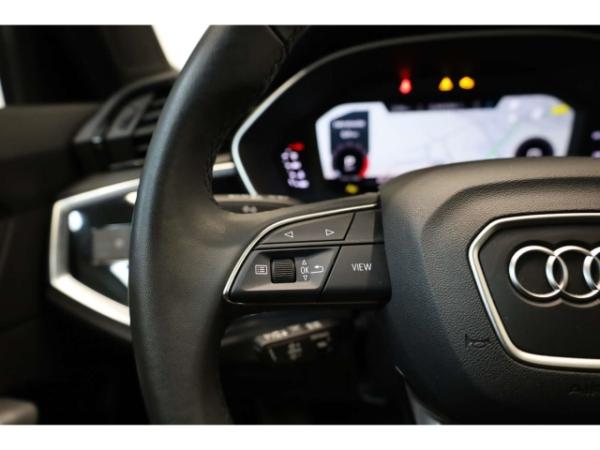 Audi Q3 35 TFSI S line VCP/AHK/Pano/NAV/SH