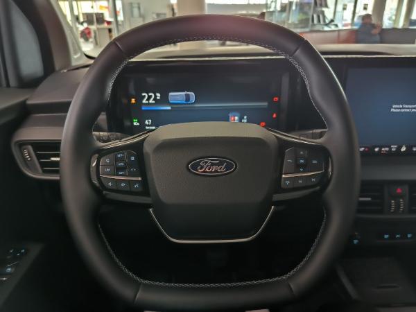 Ford Tourneo Courier Active SHZ*SHZ*Dachfarbe schwarz