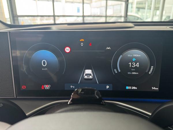 Hyundai IONIQ 9 UNIQ 4WD 7-Sitzer*NAVI*HuD*RFK*Leder