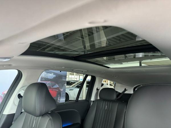 Hyundai IONIQ 9 UNIQ 4WD 7-Sitzer*NAVI*HuD*RFK*Leder