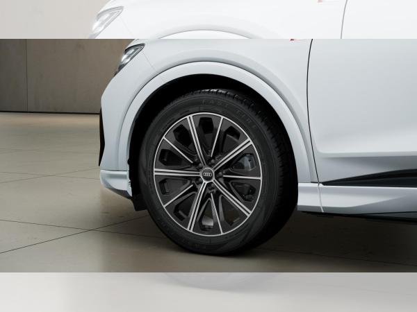 Audi Q4 e-tron 45 e-tron Panorama Matrix LED SONOS LM
