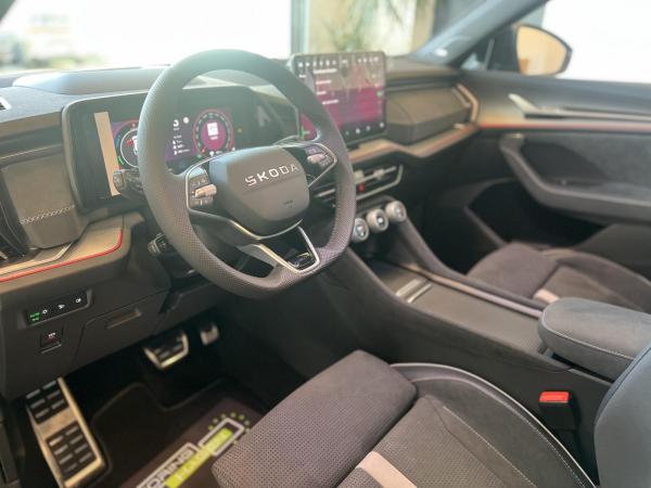 Skoda Kodiaq Sportline Plug-In 0,5% Alle-Pakete|AHK|20" Voll-Ausstattung!