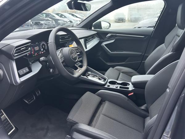 Audi A3 35 TFSI S tronic S line LED RFK ACC PANO CarPlay