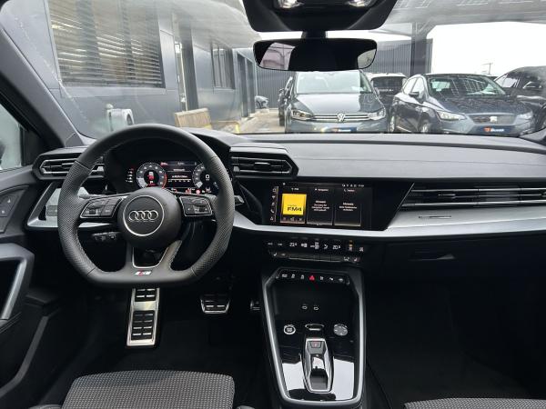 Audi A3 35 TFSI S tronic S line LED RFK ACC PANO CarPlay