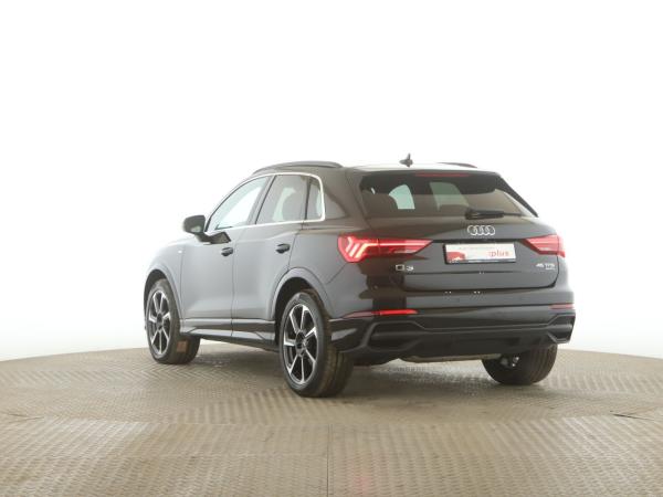 Audi Q3 45 TFSI quattro S line AHK+Matrix+RFK+MMI-Plus