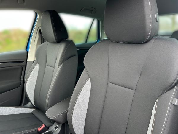 Skoda Kamiq Balance 1,0 TSI DSG ACC SHZ PDC AHK *SONDERAKTION*