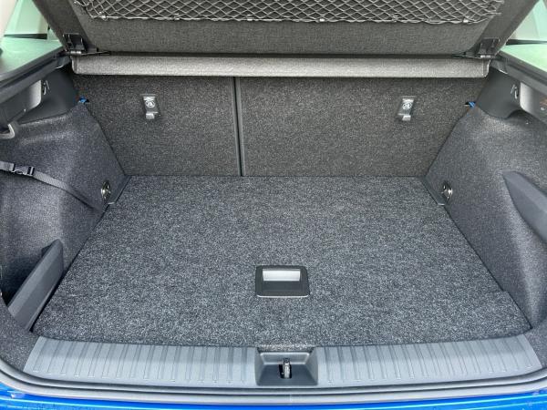 Skoda Kamiq Balance 1,0 TSI DSG ACC SHZ PDC AHK *SONDERAKTION*