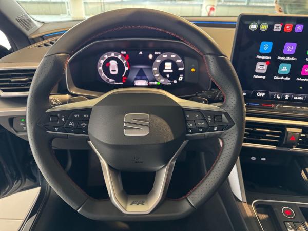 Seat Leon Sportstourer FR 1.5 TSI DSG Navi,LED,Full Link,Einparkhilfe,Kamera