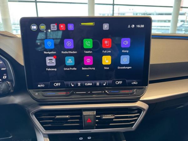 Seat Leon Sportstourer FR 1.5 TSI DSG Navi,LED,Full Link,Einparkhilfe,Kamera