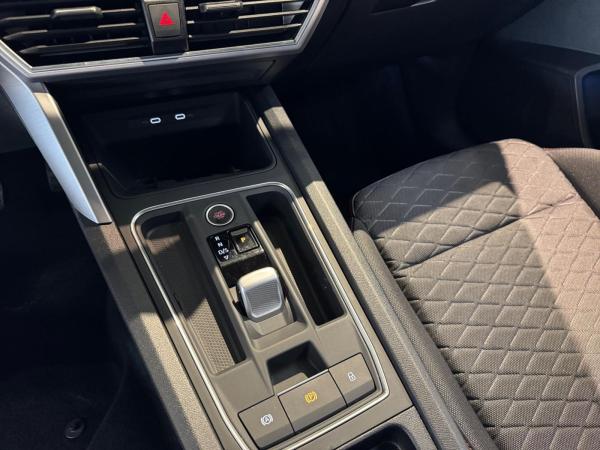 Seat Leon Sportstourer FR 1.5 TSI DSG Navi,LED,Full Link,Einparkhilfe,Kamera