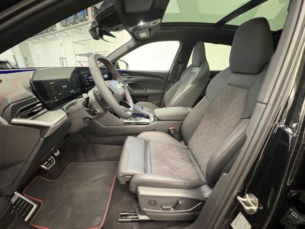 Audi Q5 SUV TDI quattro S tronic