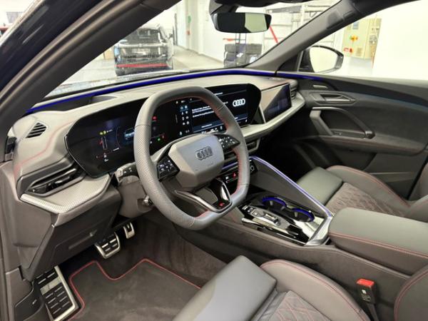 Audi Q5 SUV TDI quattro S tronic