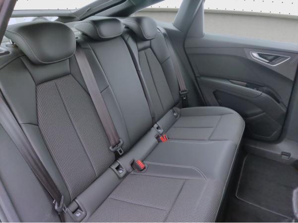 Audi Q4 e-tron Q4 Sportback 50 e-tron qu.S line 0,25%*Matrix*RFK