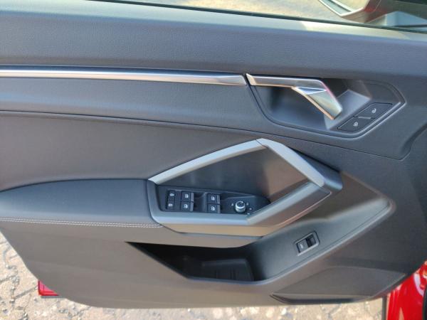 Audi Q3 35 TFSI S line Pano*360°*Matrix*AHK*CarPlay*