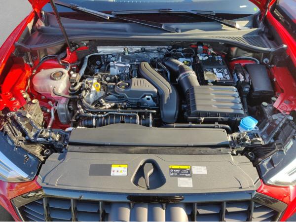 Audi Q3 35 TFSI S line Pano*360°*Matrix*AHK*CarPlay*