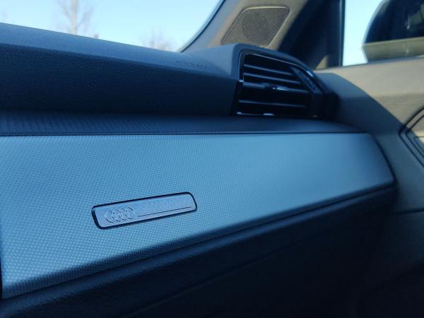 Audi Q3 35 TFSI S line Pano*360°*Matrix*AHK*CarPlay*