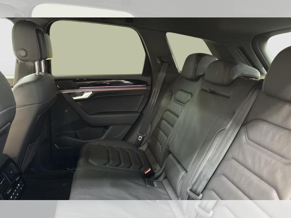 Volkswagen Touareg 3.0 TDI R-LINE AHK HUD IQ.LIGHT