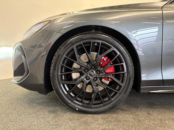 Audi A6 Avant S line e-hybrid quattro edition one