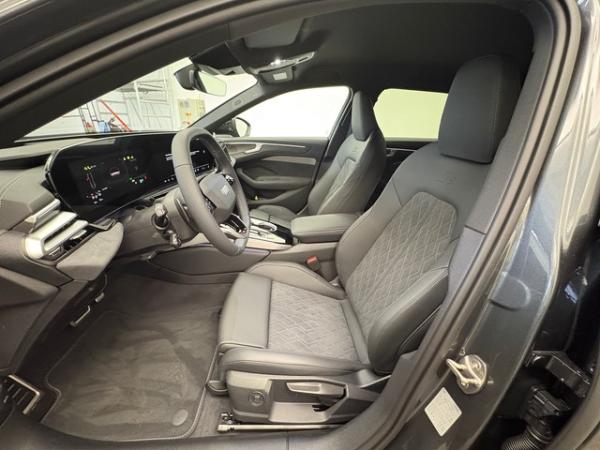 Audi A6 Avant S line e-hybrid quattro edition one