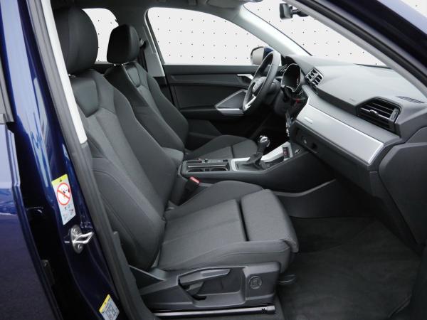 Audi Q3 35 TFSI advanced ACC*AHK*Navigation*Sound*