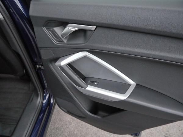 Audi Q3 35 TFSI advanced ACC*AHK*Navigation*Sound*