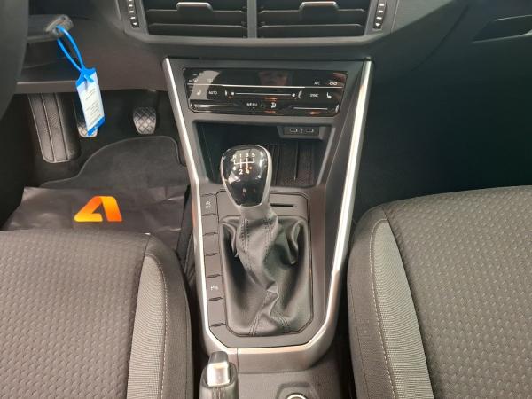 Volkswagen Polo VI 1.0 Life SHZ CarPlay 2xKlima