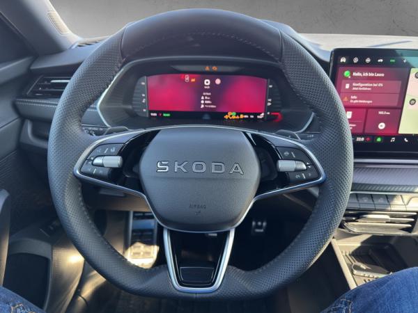 Skoda Octavia IV 1.5 TSI mHEV DSG Sportline Neu eingetroffen mit AHZV