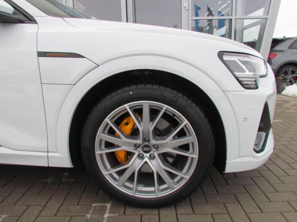 Audi e-tron 55 quattro 300 kW S line sofort verfügbar