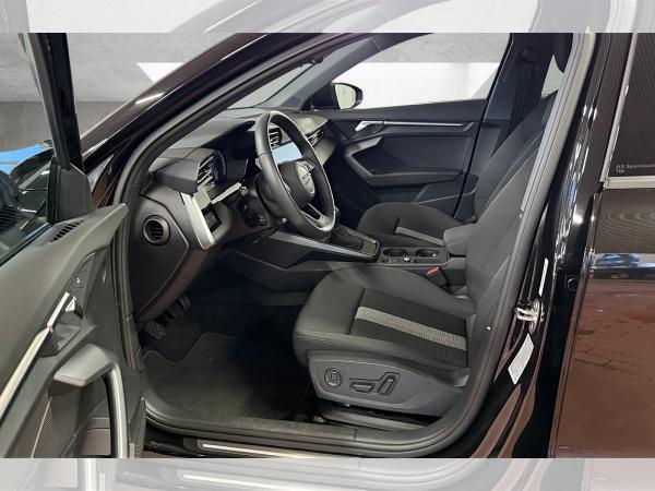 Audi A3 Sportback 30 TDI advanced LED Navi AHK PDC SHZ
