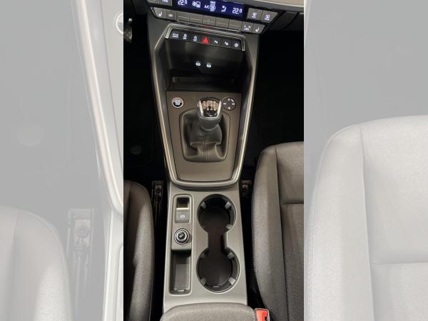 Audi A3 Sportback 30 TDI advanced LED Navi AHK PDC SHZ