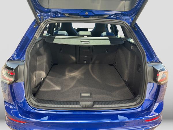 Volkswagen Golf Variant R 2,0TSI 245kW DSG 4MOT BLACK STYLE