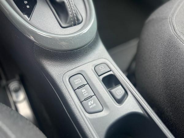 Toyota Aygo X Hybrid 1,5l Teamplayer CVT LED ACC ACP SHZ DAB