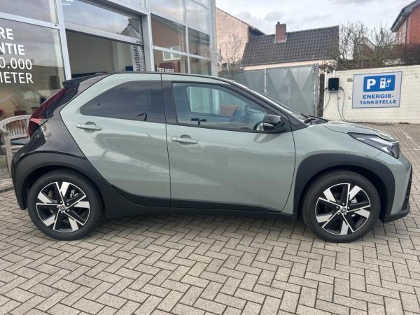 Toyota Aygo X Hybrid 1,5l Teamplayer CVT LED ACC ACP SHZ DAB
