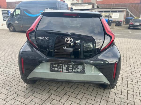 Toyota Aygo X Hybrid 1,5l Teamplayer CVT LED ACC ACP SHZ DAB