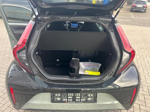 Toyota Aygo X Hybrid 1,5l Teamplayer CVT LED ACC ACP SHZ DAB