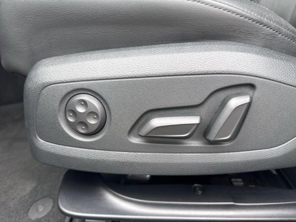 Audi A4 Avant 40 TDI qu. S tr. Matrix Stdhzg HUD ACC