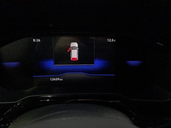 Volkswagen Polo VI 1,0 KLIMAAUTOMATIK + SHZG + KAMERA + LED