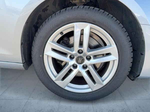 Audi A4 Avant 30 TDI S tr. LED Stdhzg Cam ACC Keyless