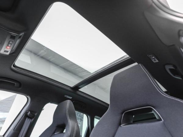 Skoda Karoq Sportline 1.5 TSI DSG AHK Navi Pano Kamera