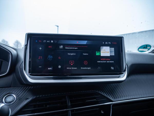 Peugeot 2008 Allure 130 EAT8 *ACC*SITZHZG*APPLE/ANDROID*LEDER*SN 82