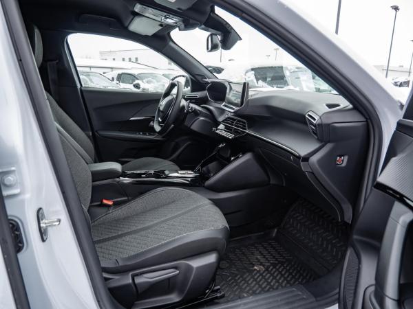 Peugeot 2008 Allure 130 EAT8 *ACC*SITZHZG*APPLE/ANDROID*LEDER*SN 82