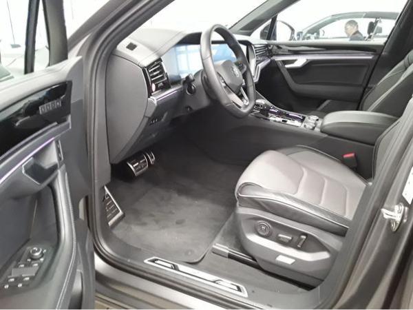 Volkswagen Touareg R-Line 3.0TDI +AHK+LUFT+STDHZ+