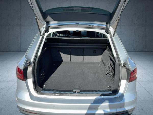 Audi A4 Avant 30 TDI S tr. LED Stdhzg Cam ACC Keyless