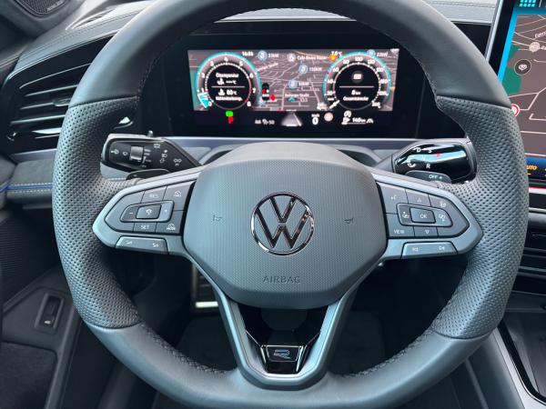 Volkswagen Passat R-Line 2,0TSI 195KW 4MOTION DSG SIGNATURE