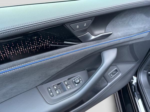 Volkswagen Passat R-Line 2,0TSI 195KW 4MOTION DSG SIGNATURE